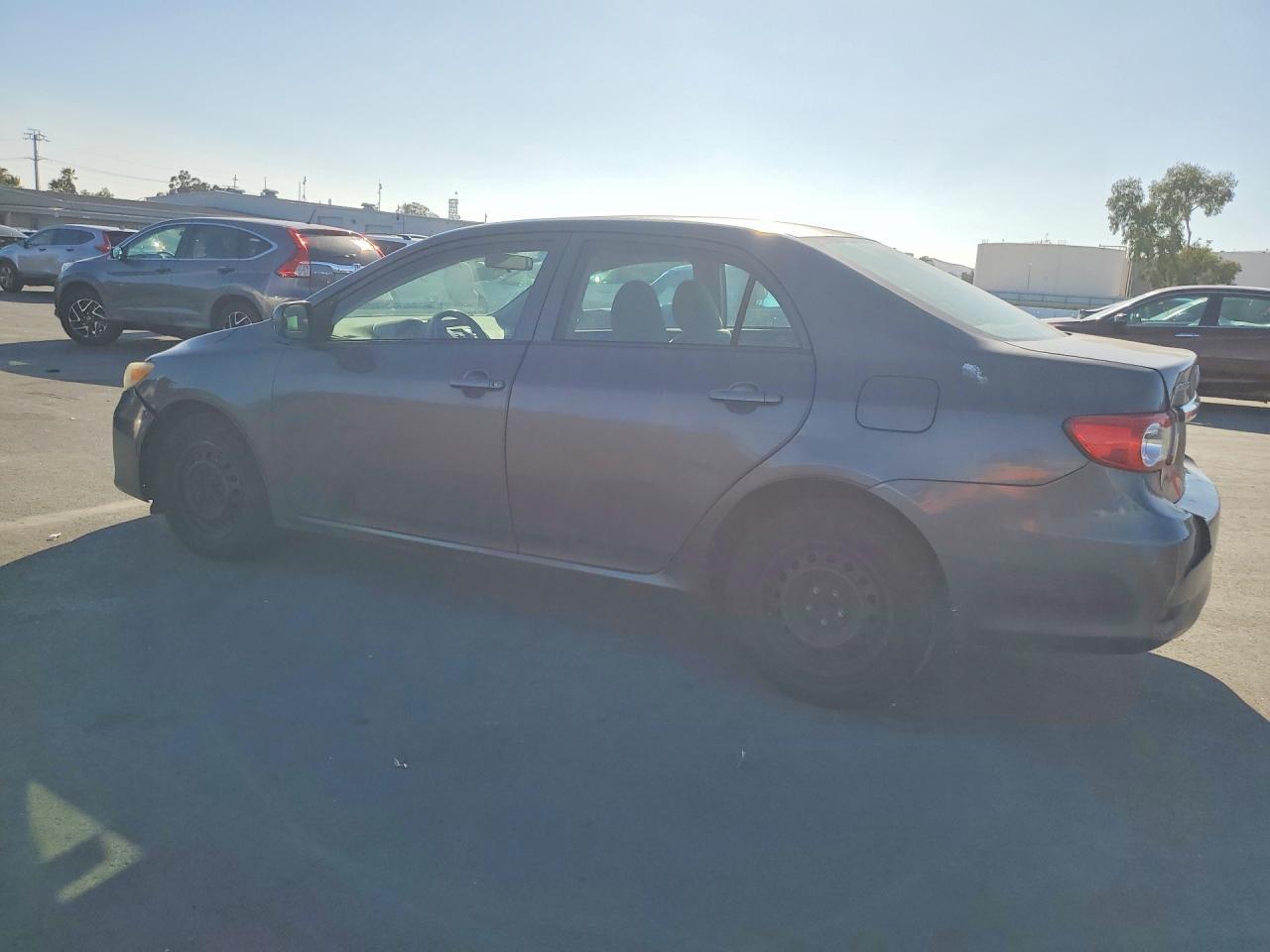 2013 Toyota Corolla L - Фото 2