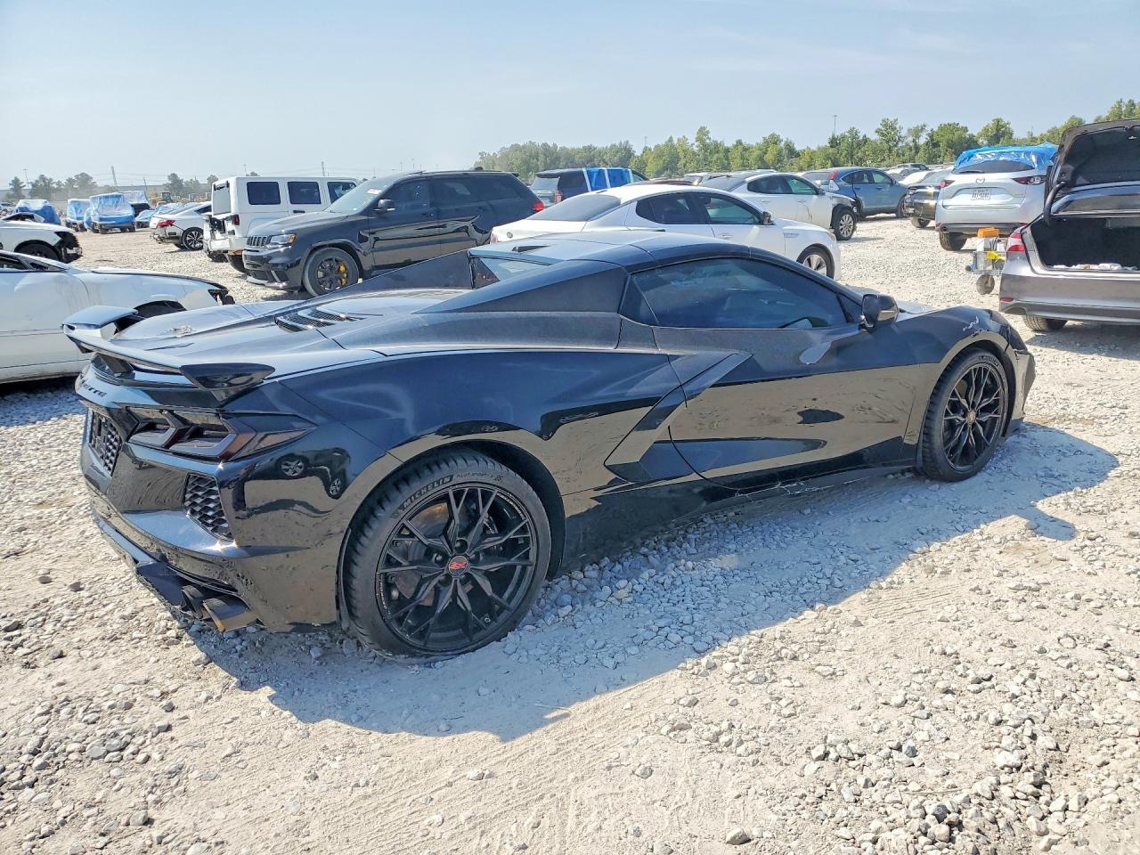 2025 Chevrolet Corvette Stingray 2Lt - Фото 3