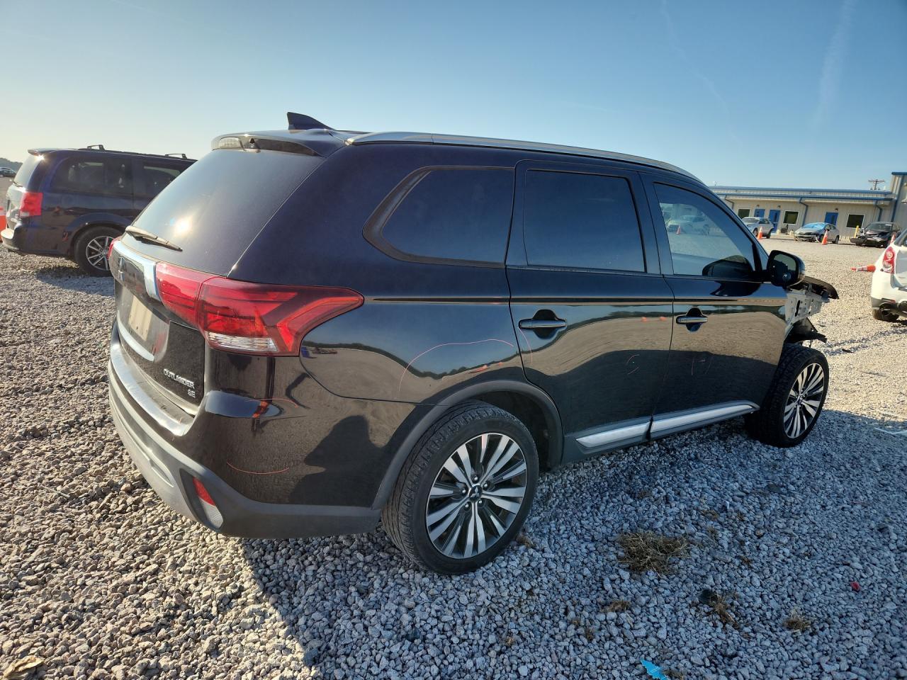 2019 Mitsubishi Outlander Se - Фото 3