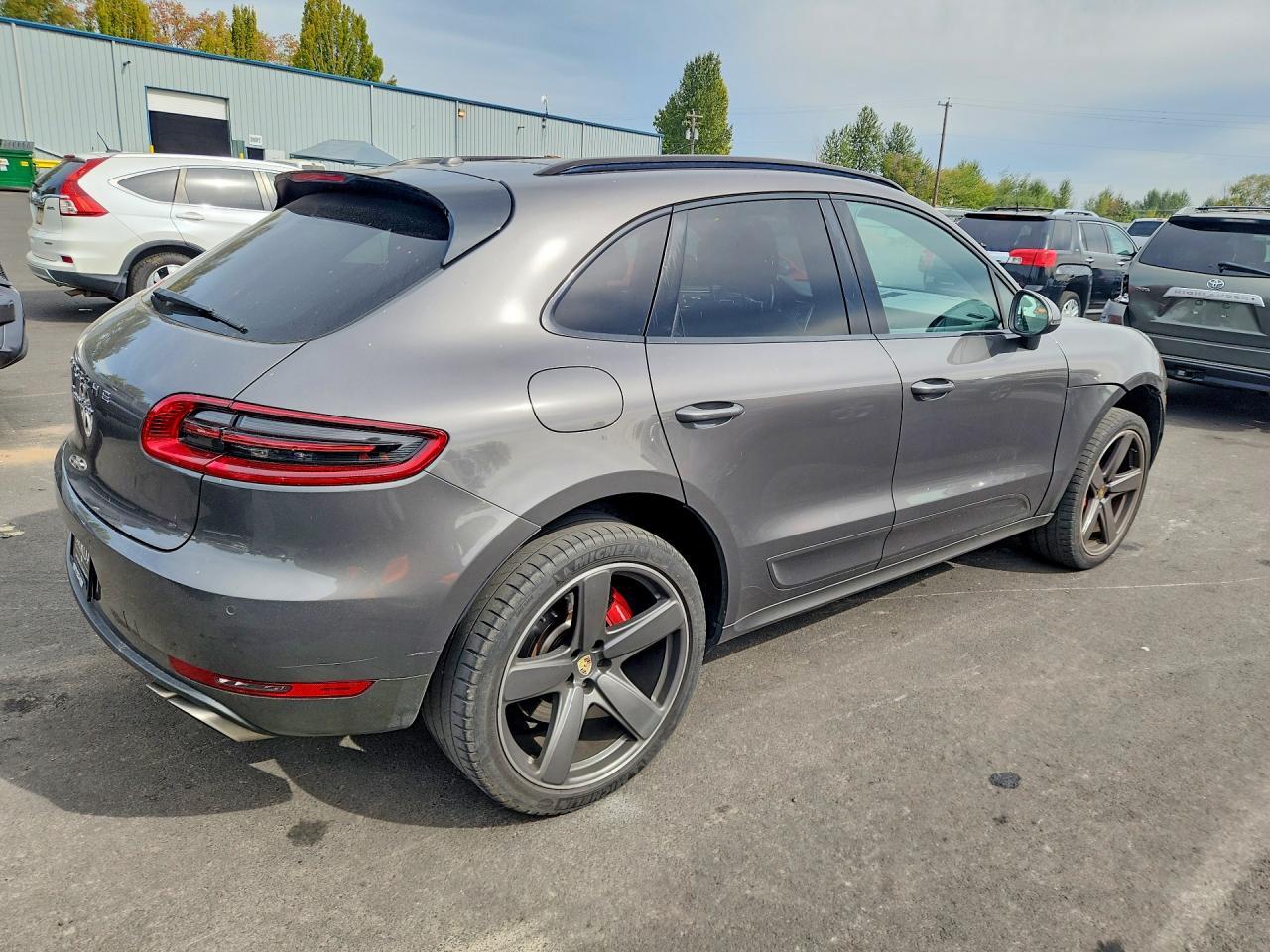 2016 Porsche Macan Turbo - Фото 3