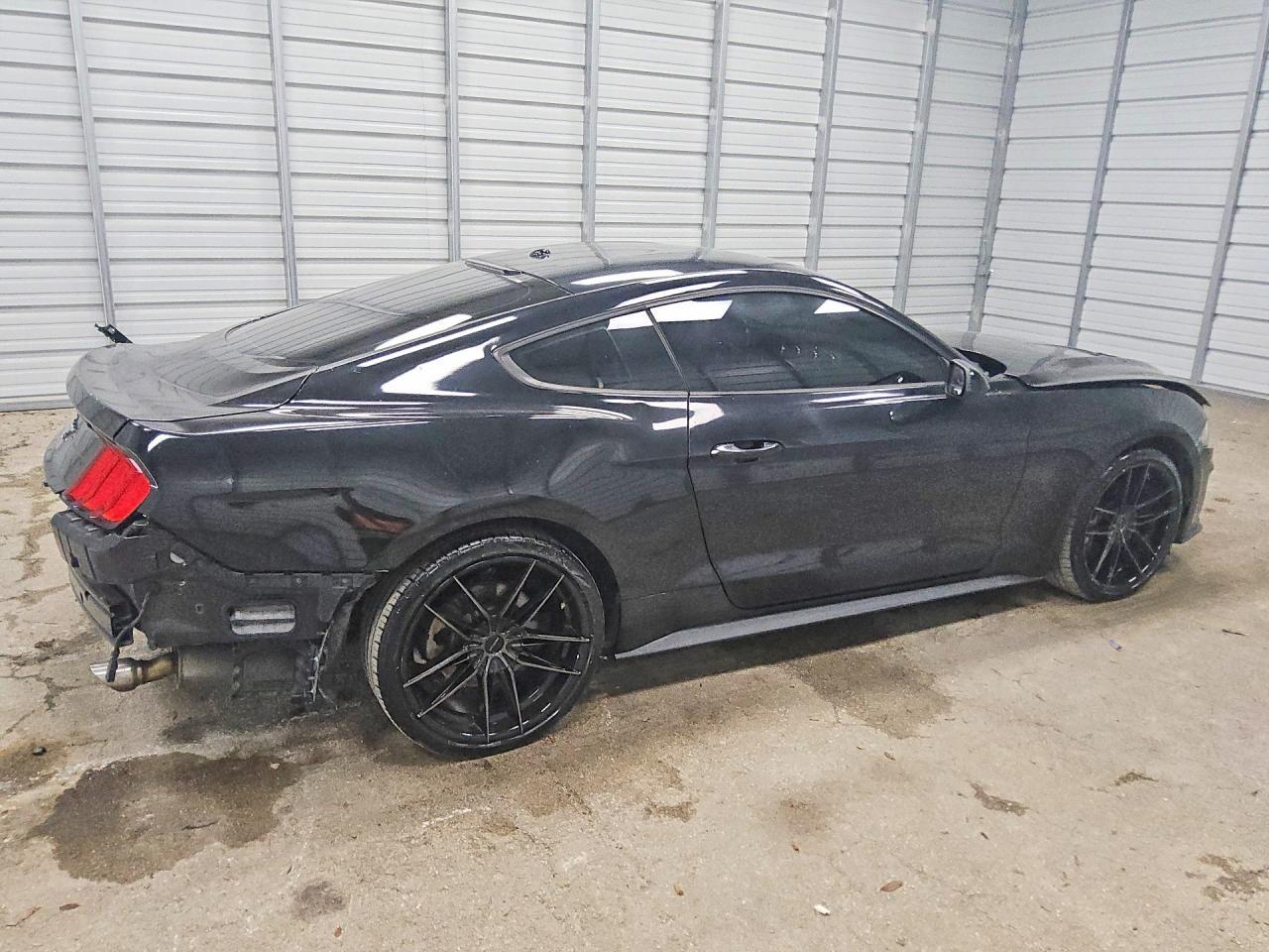 2019 Ford Mustang - Image 3