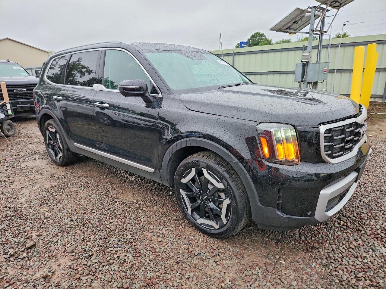 2024 Kia Telluride S - Image 4