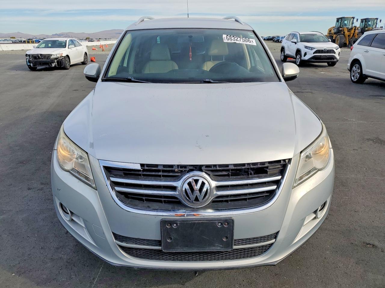 2011 Volkswagen Tiguan S - Фото 5