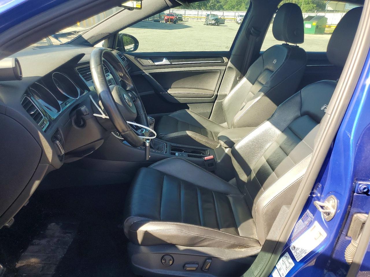 2016 Volkswagen Golf R - Image 7