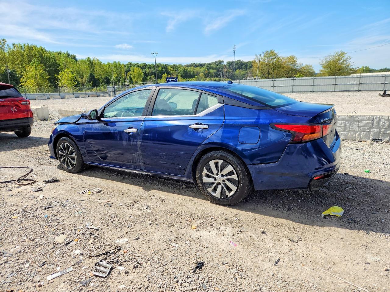 2020 Nissan Altima S - Фото 2