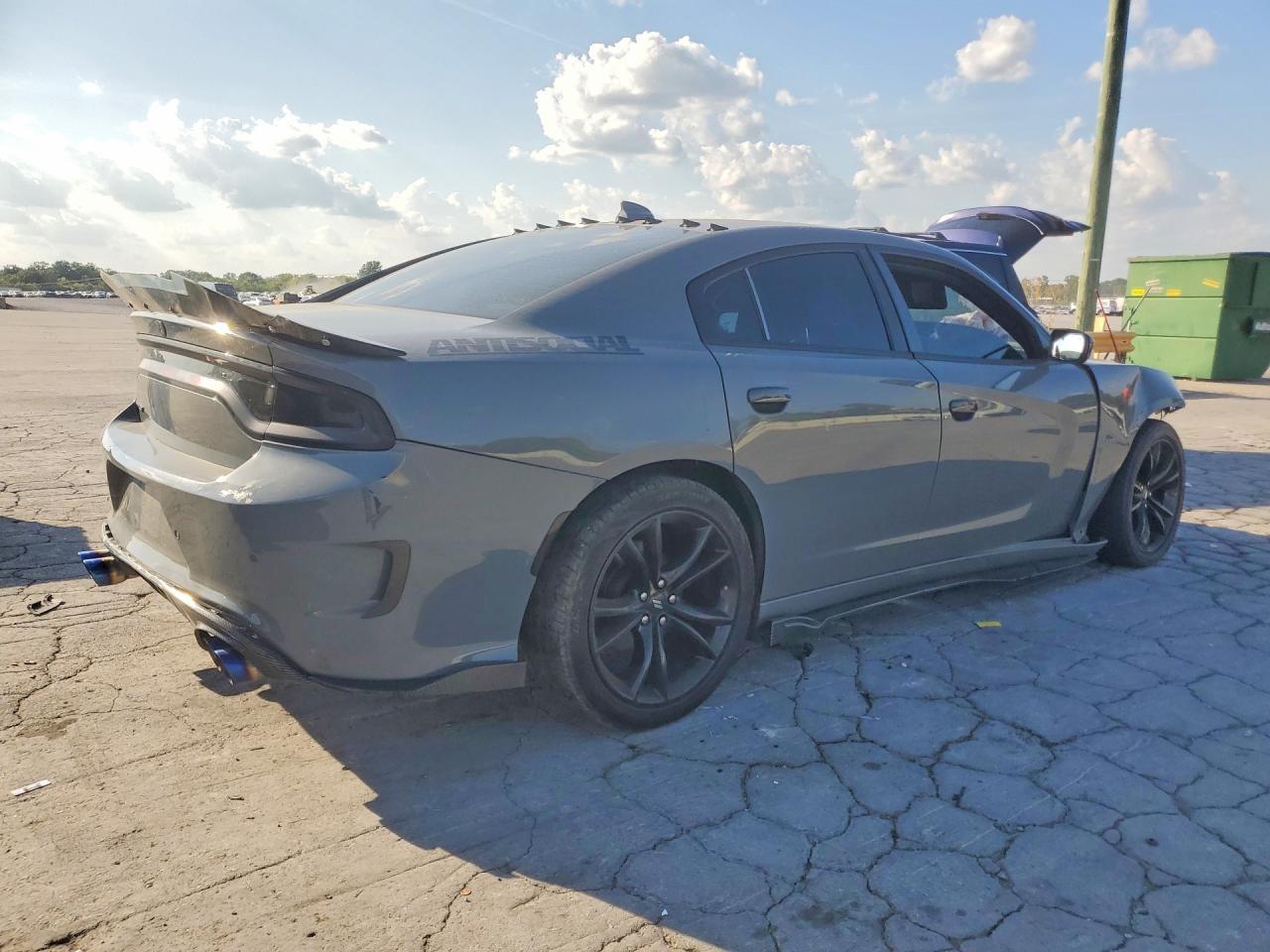 2018 Dodge Charger R - Фото 3