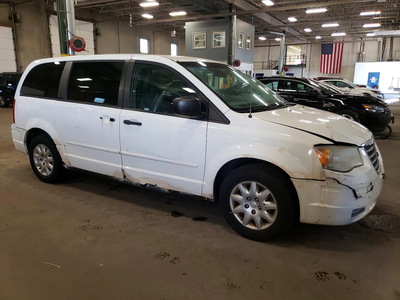 2008 Chrysler Town & Country Lx - Image 4