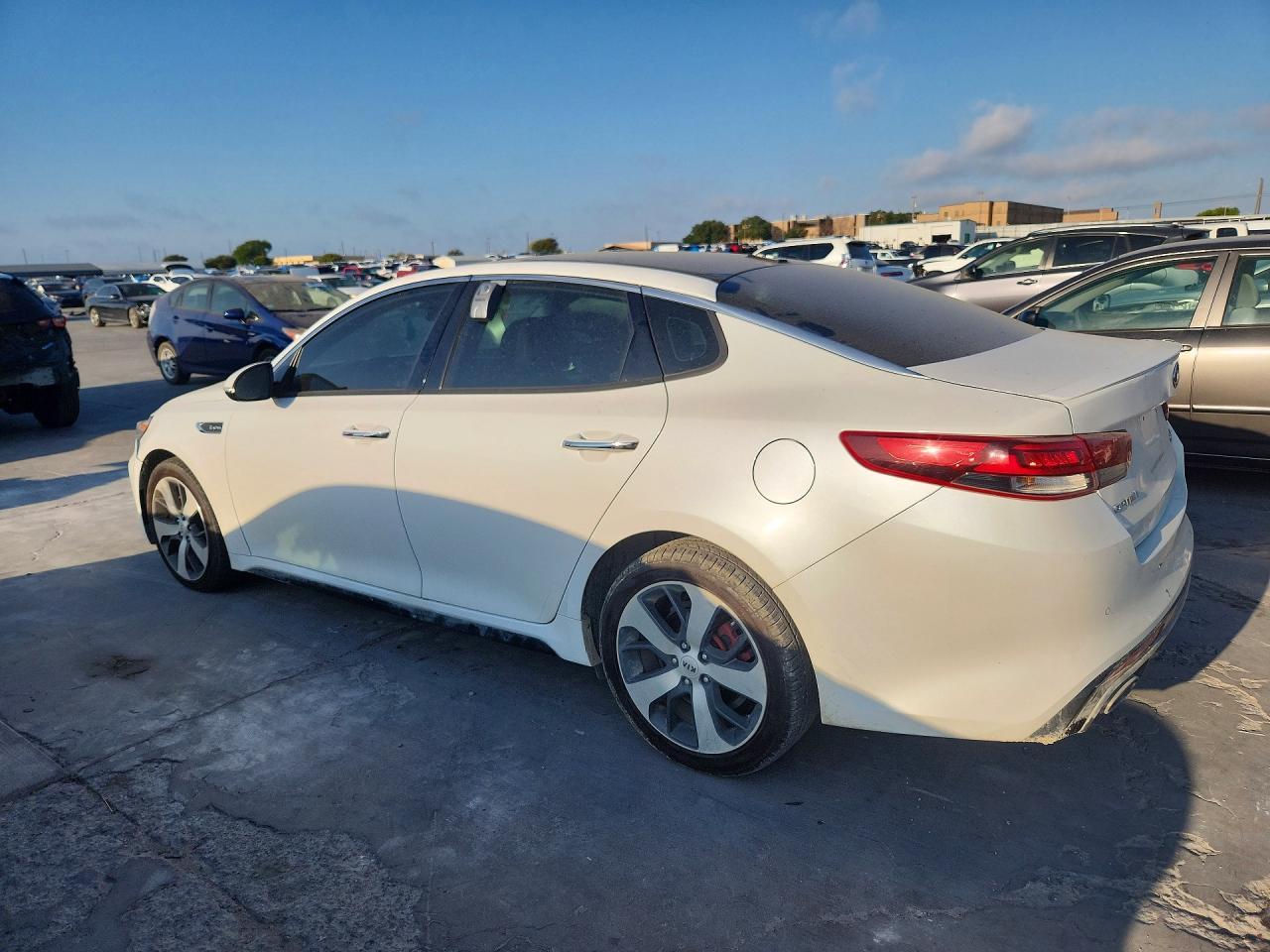 2018 Kia Optima - Фото 2