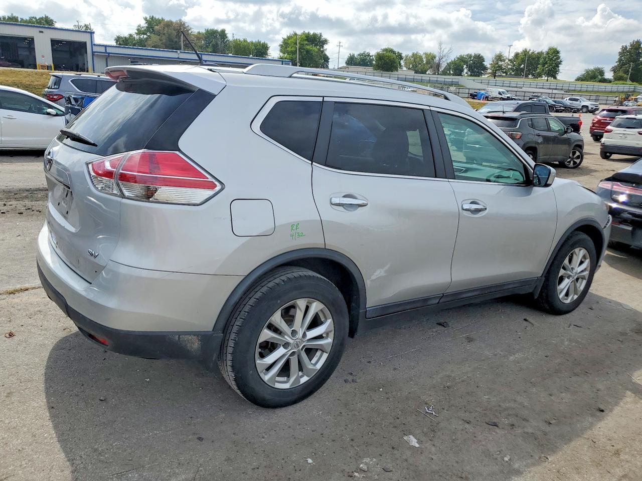 2015 Nissan Rogue Sv - Image 3