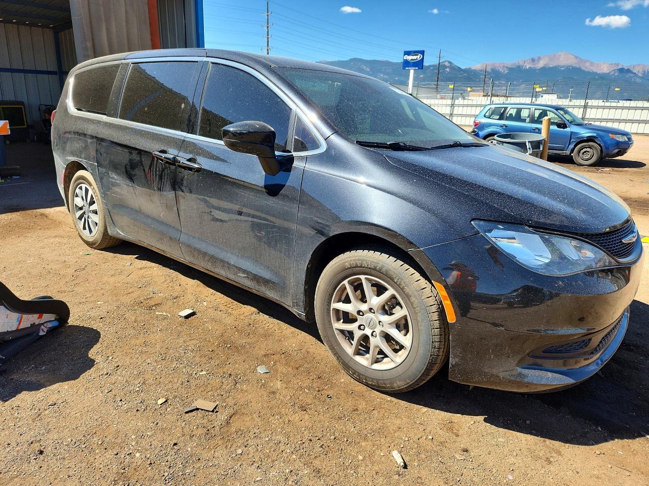 2022 Chrysler Voyager Lx - Фото 4