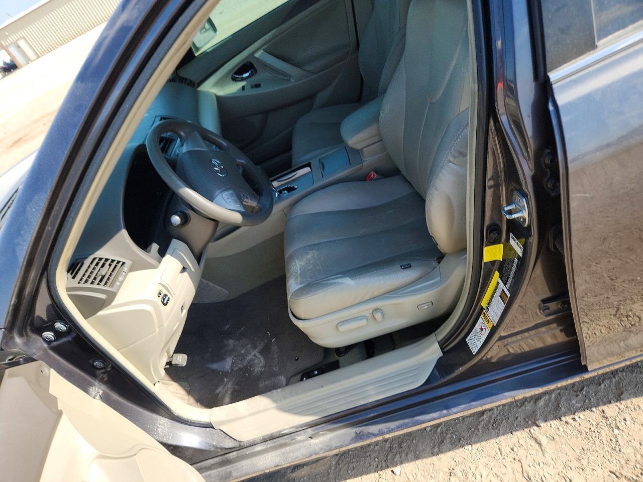 2011 Toyota Camry Le - Фото 7
