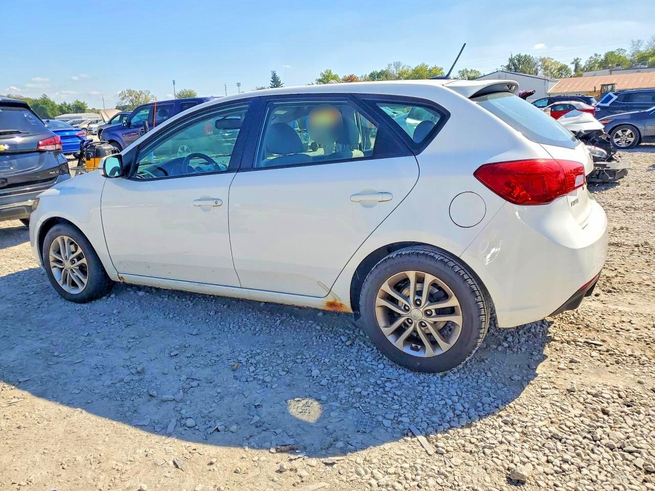 2011 Kia Forte5 Ex - Фото 2
