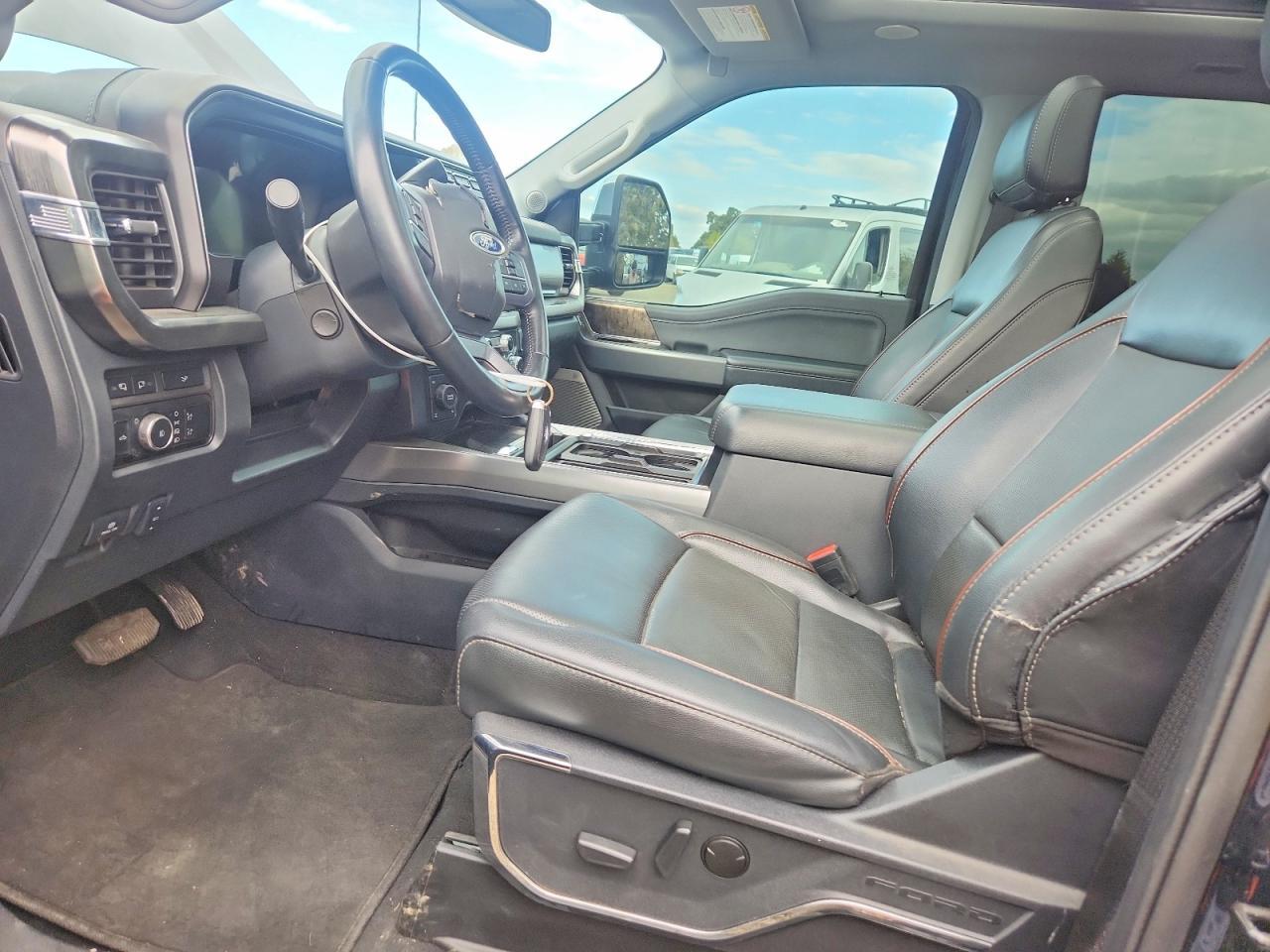 2023 Ford F350 Super Duty - Фото 7