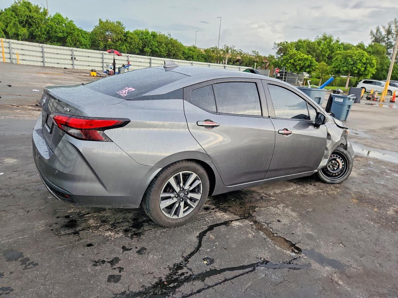 2021 Nissan Versa Sv - Image 3