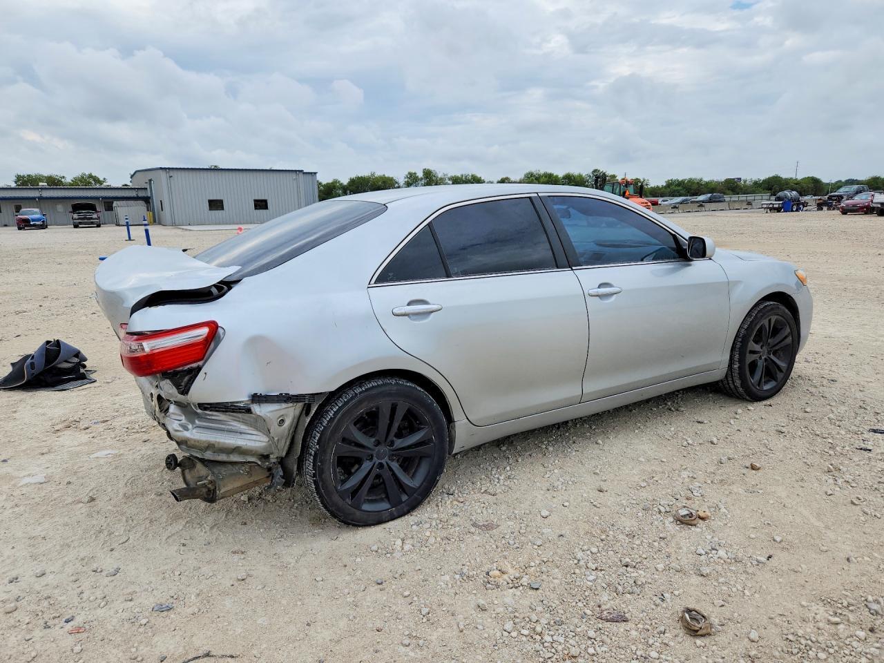 2007 Toyota Camry Le - Фото 3