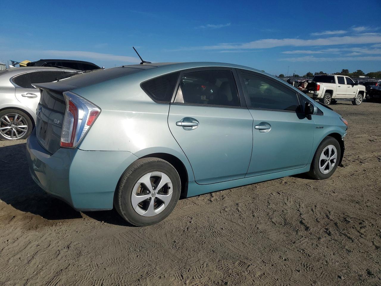 2014 Toyota Prius Three - Фото 3