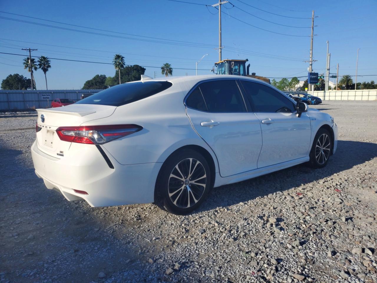 2019 Toyota Camry Hybrid Se - Фото 3