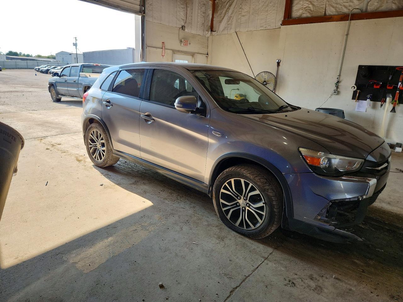 2018 Mitsubishi Outlander Sport Es - Image 4