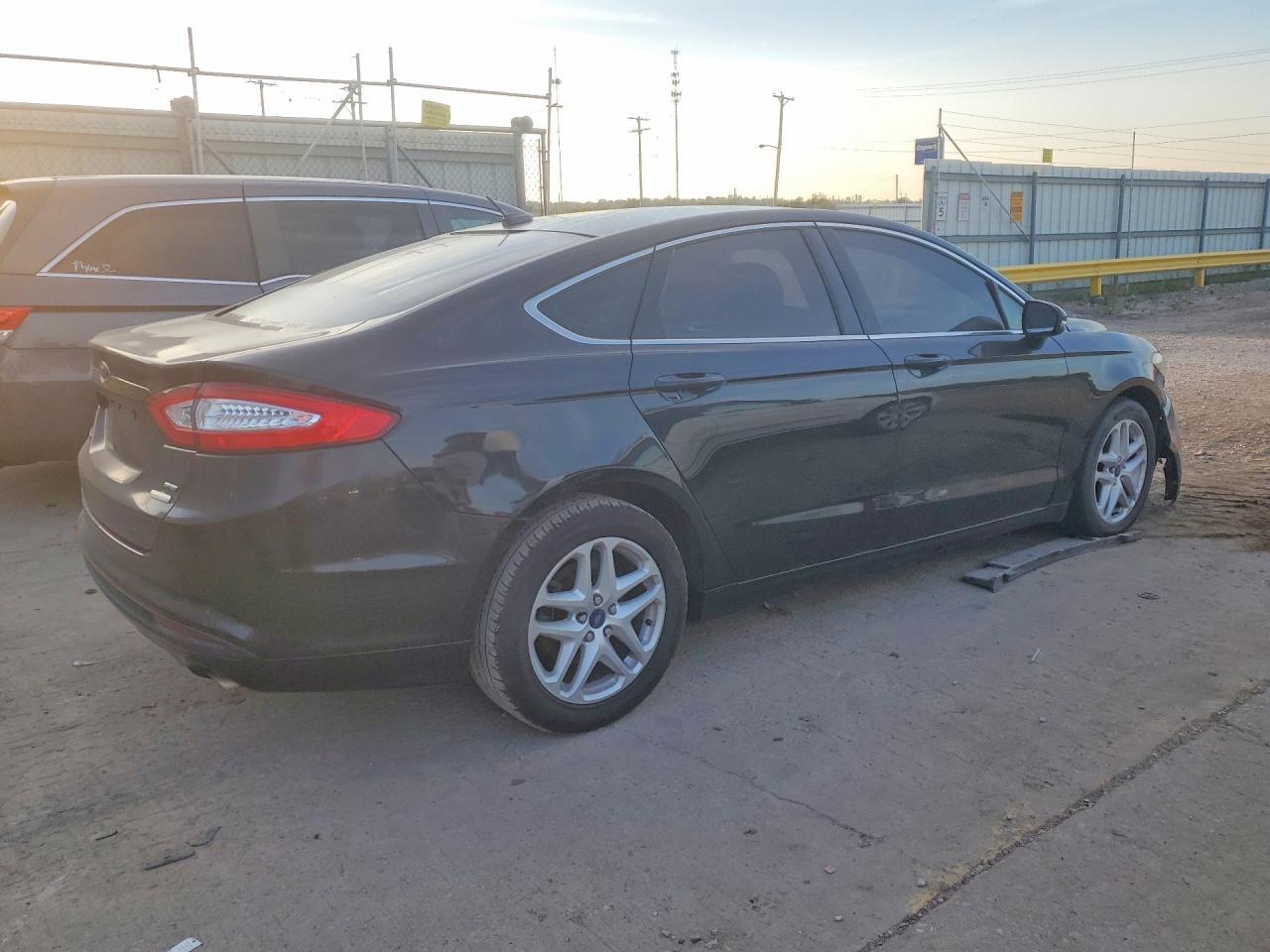 2015 Ford Fusion Se - Image 3