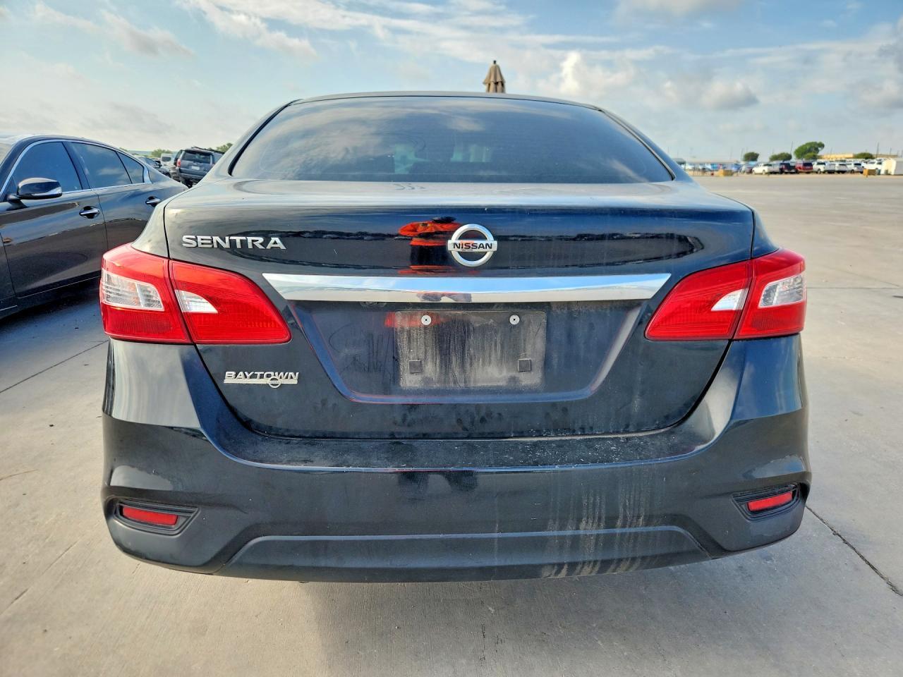 2019 Nissan Sentra S - Фото 6