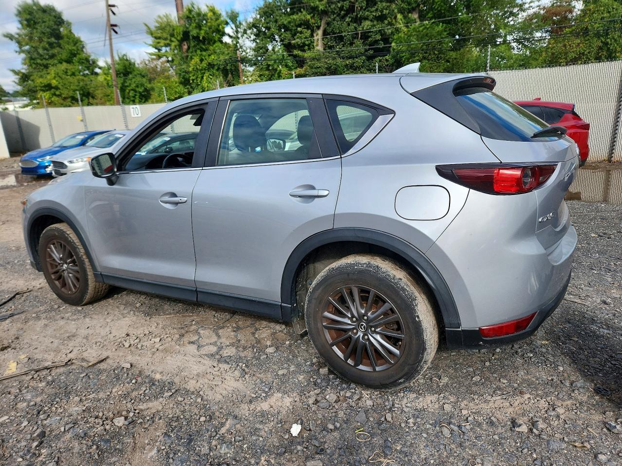 2019 Mazda Cx-5 Sport - Image 2