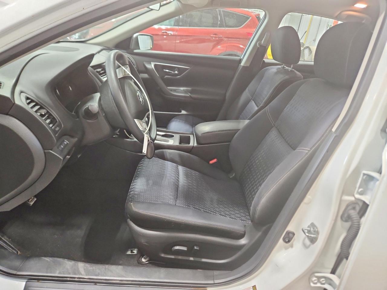 2016 Nissan Altima 2.5 S - Фото 7