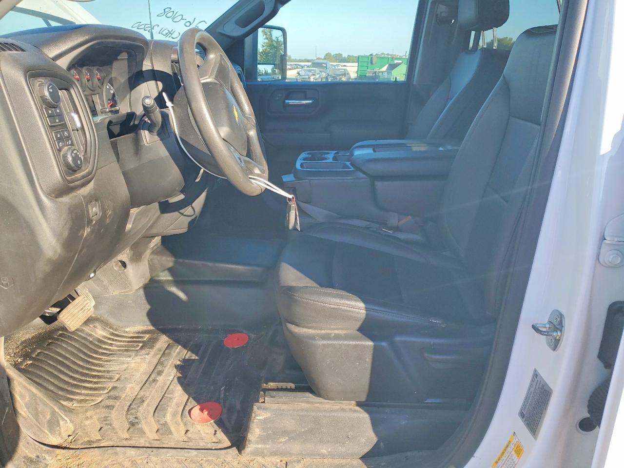 2024 Chevrolet Silverado K3500 - Image 7