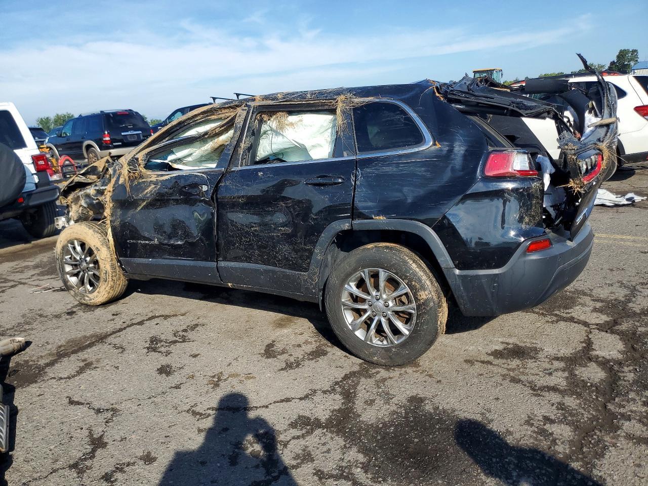 2019 Jeep Cherokee Latitude Plus - Image 2