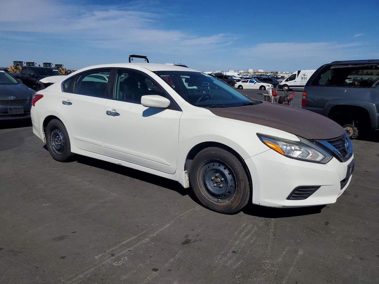 2017 Nissan Altima 2.5 S - Фото 4