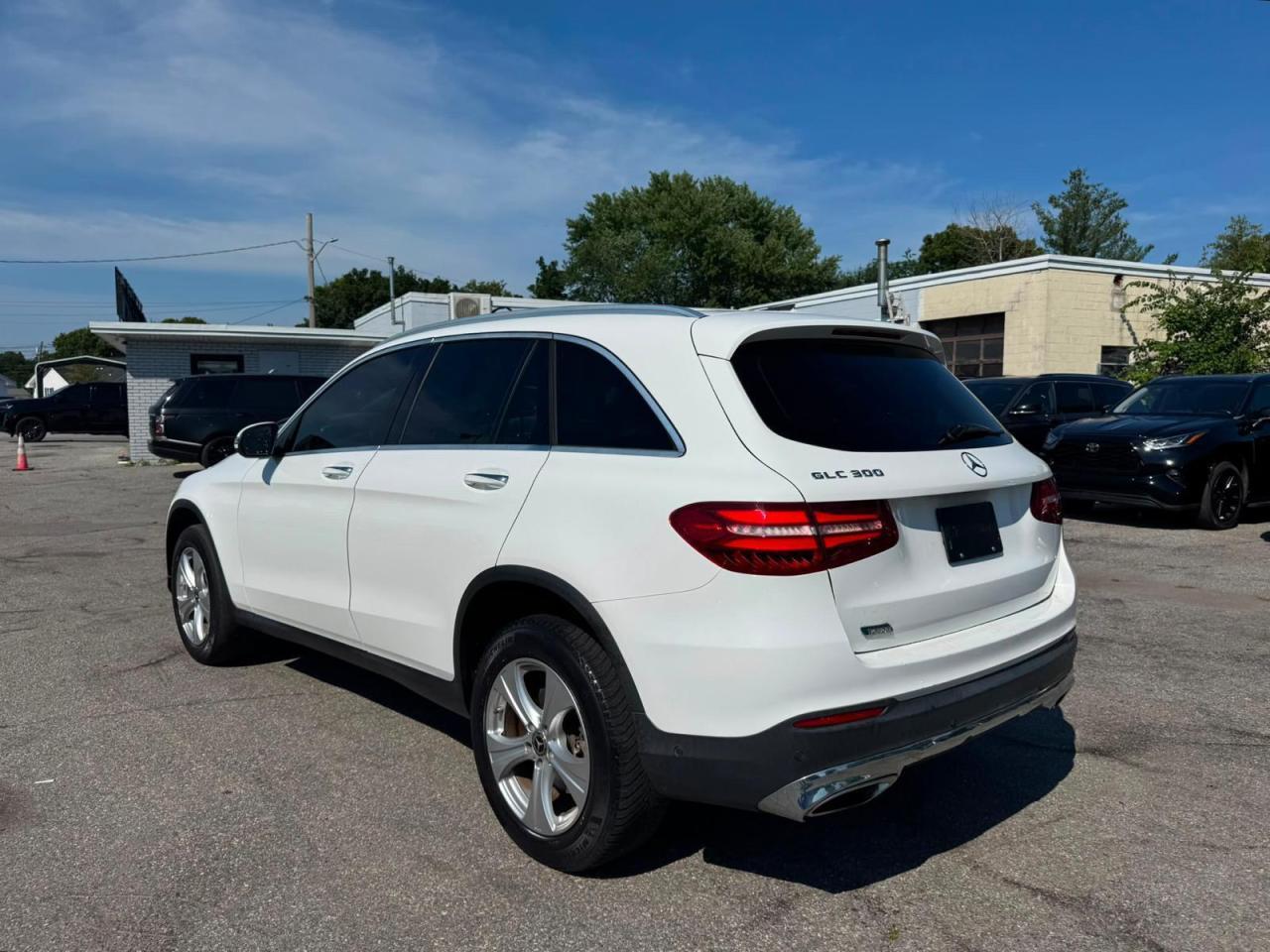 2018 Mercedes-Benz Glc 300 - Image 3