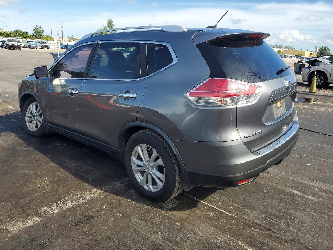 2016 Nissan Rogue Sv - Image 2