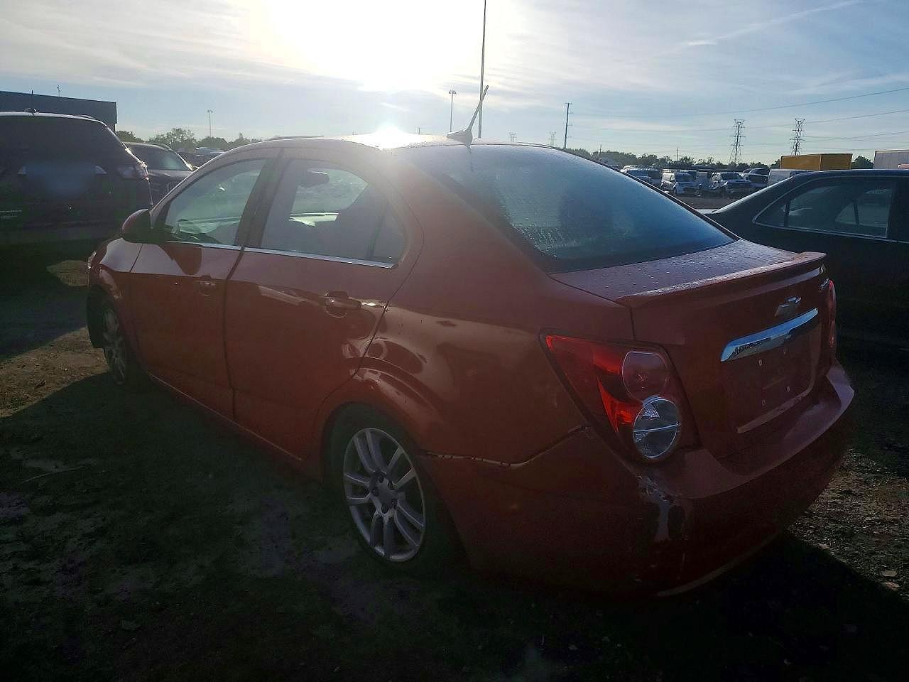 2013 Chevrolet Sonic Lt - Image 2