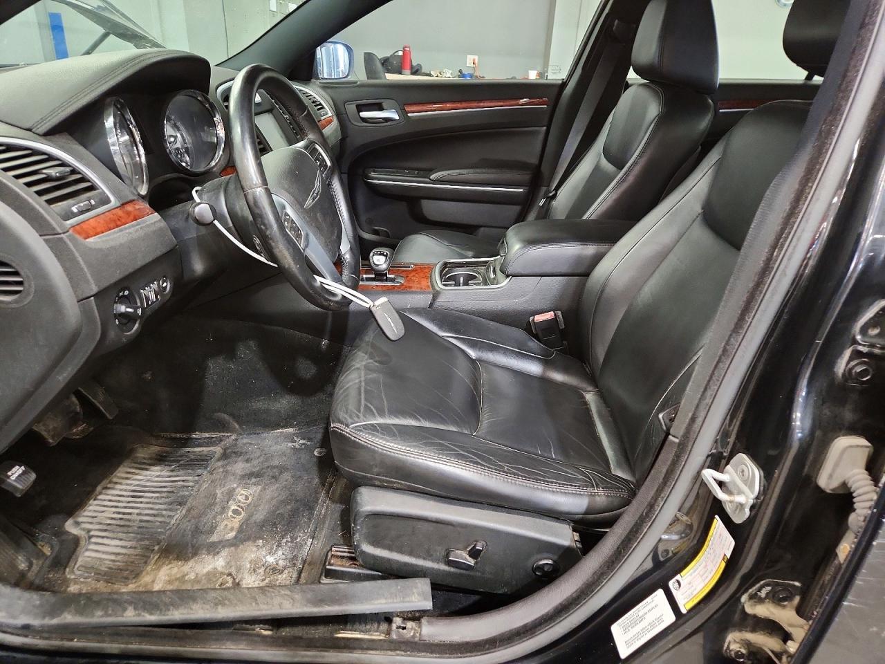 2013 Chrysler 300 - Фото 7