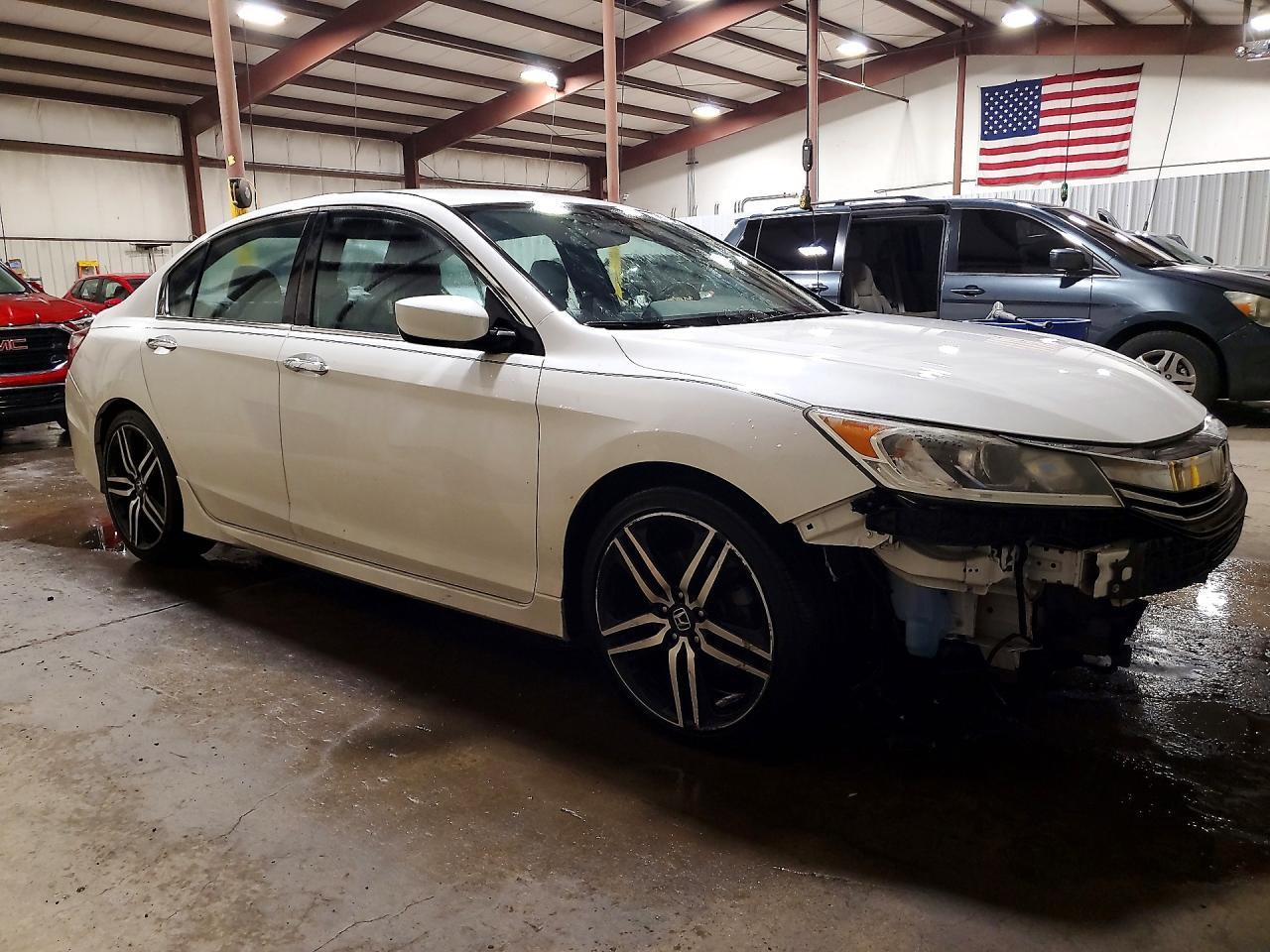 2017 Honda Accord Sport - Image 4