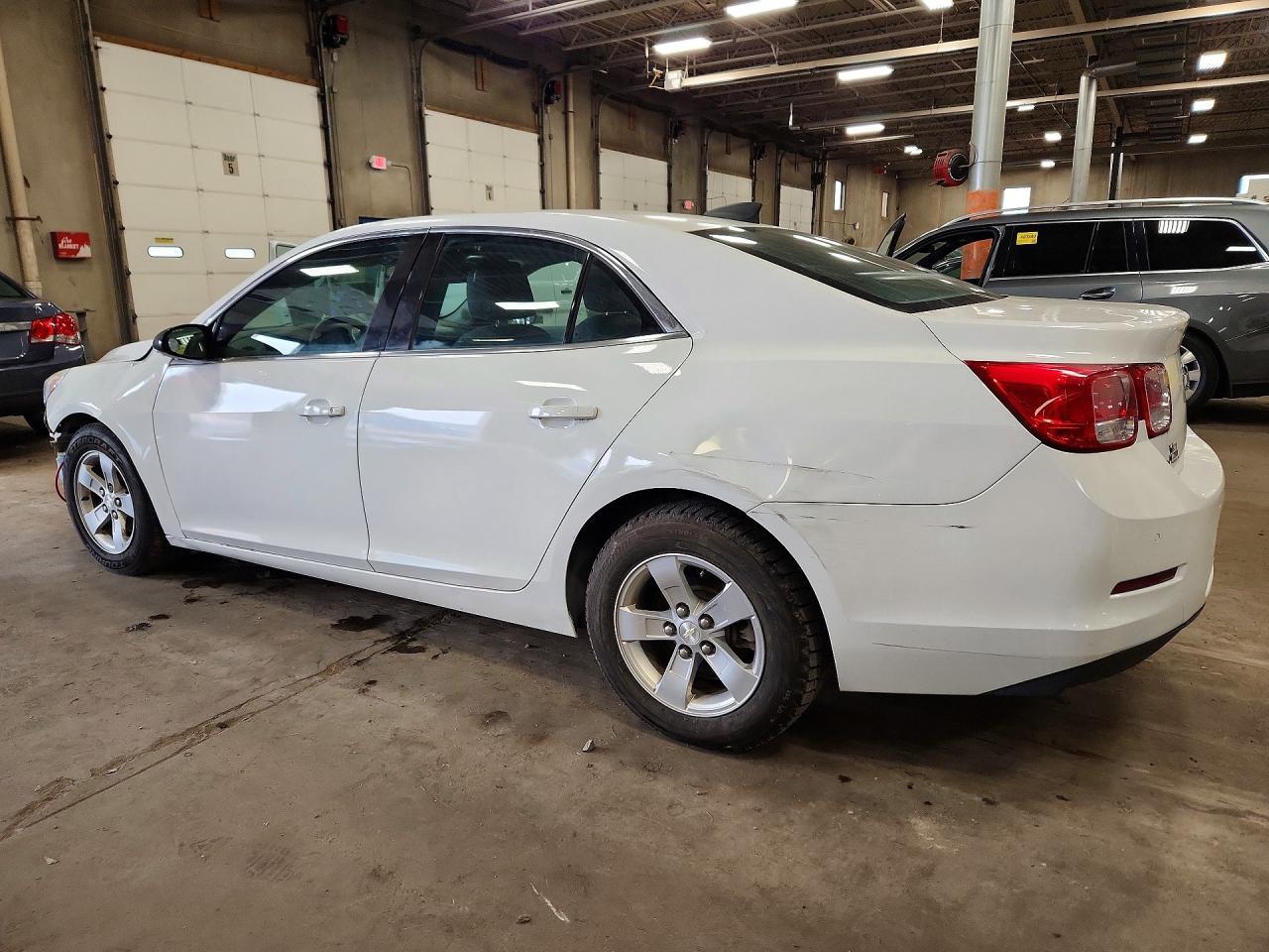 2015 Chevrolet Malibu Ls - Фото 2