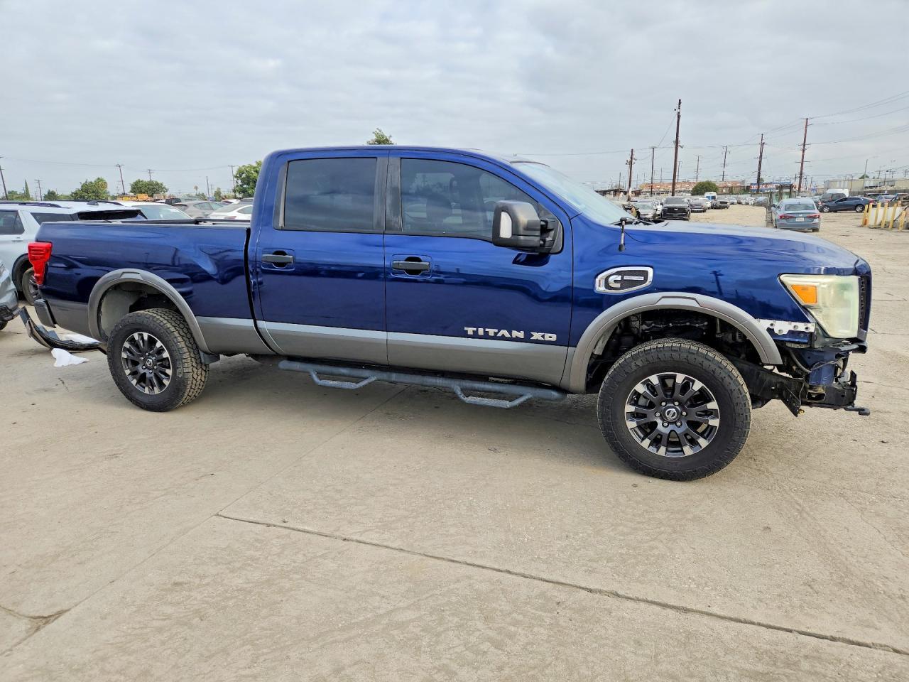 2016 Nissan Titan Xd Pro-4X - Фото 4