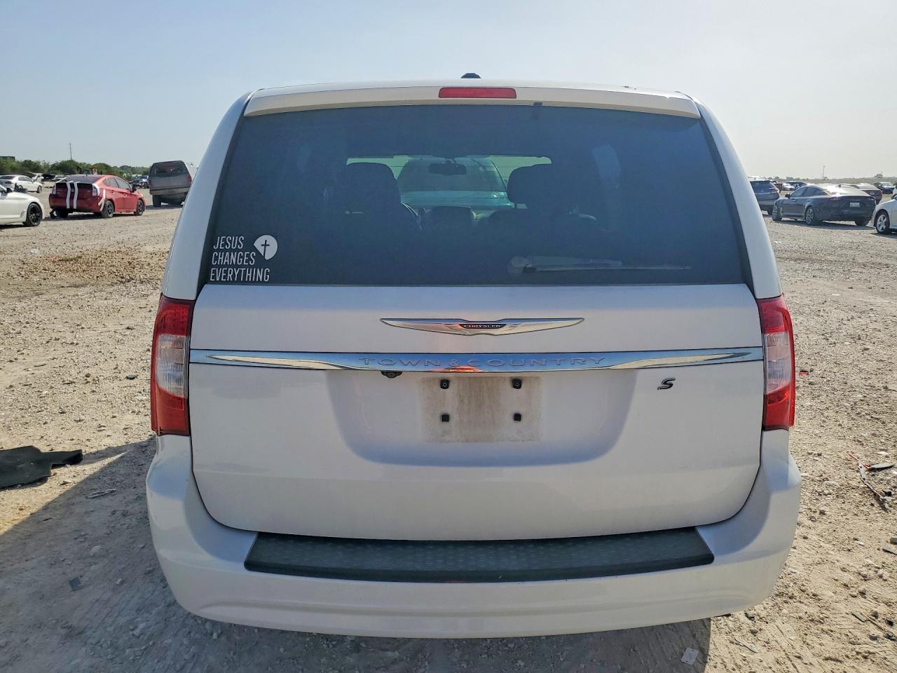 2014 Chrysler Town & Country S - Image 6
