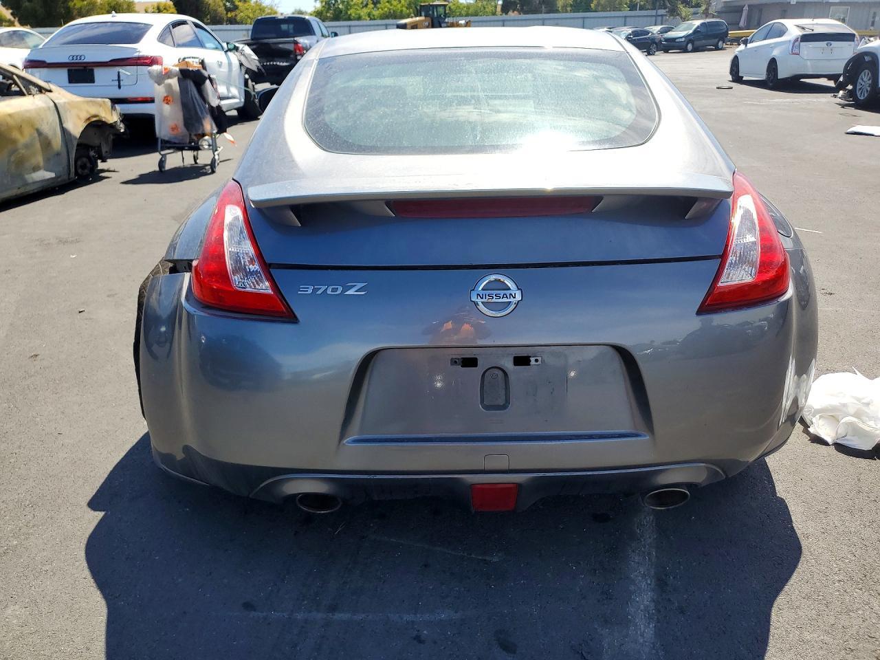 2016 Nissan 370Z Sport - Фото 6