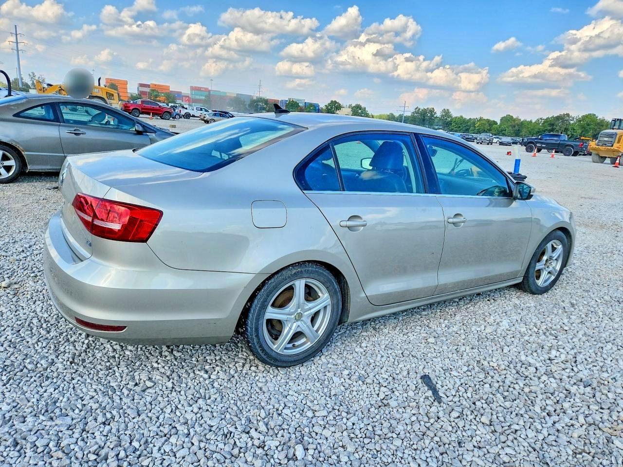 2015 Volkswagen Jetta Tdi - Image 3