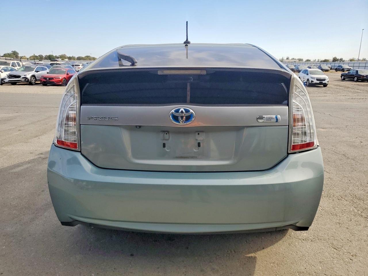 2012 Toyota Prius Plug-In Hybrid Base - Image 6