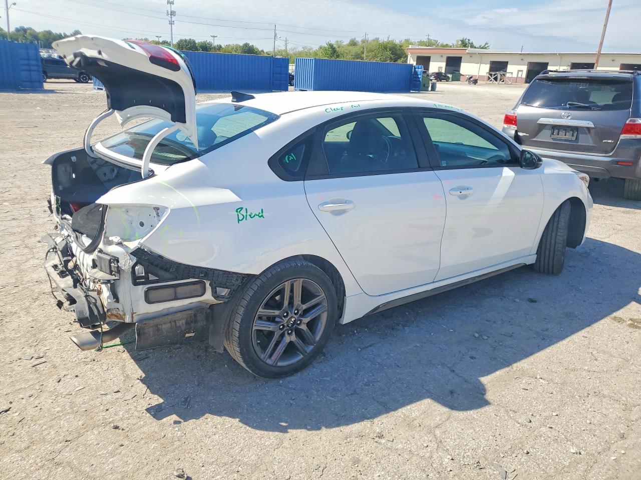 2021 Kia Forte Gt Line - Фото 3