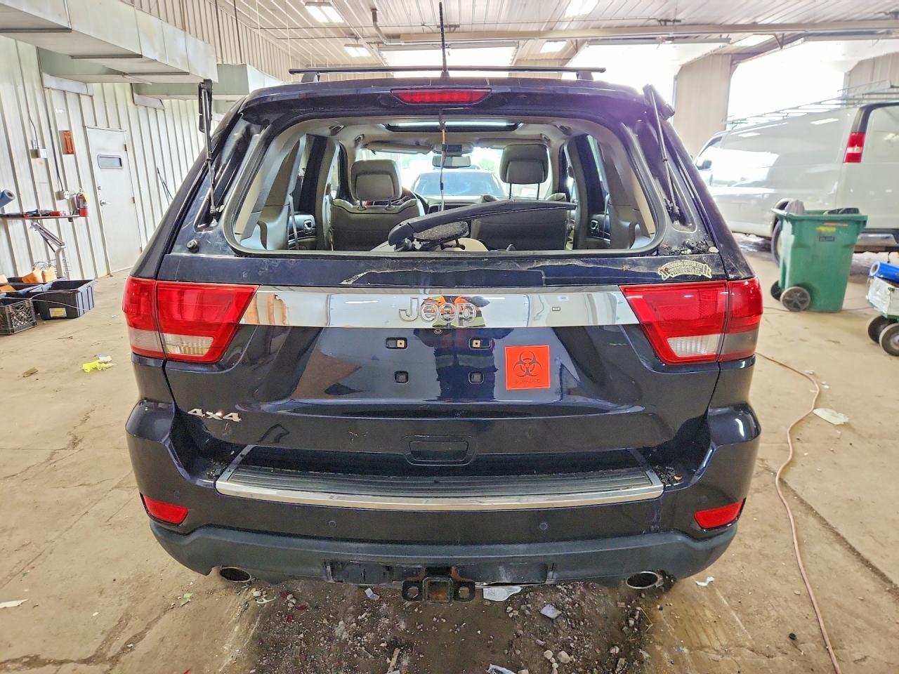 2011 Jeep Grand Cherokee Overland - Фото 6