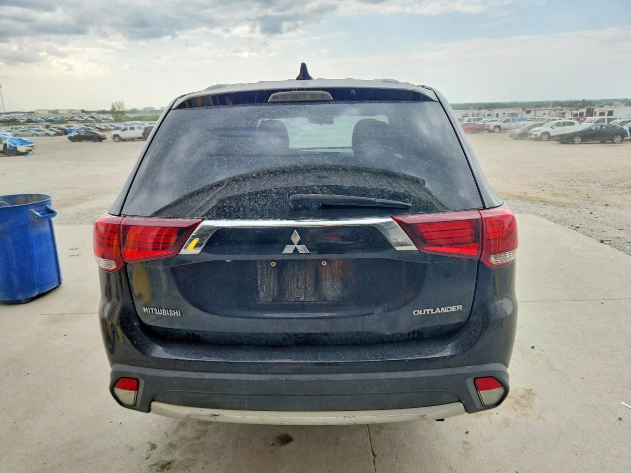 2017 Mitsubishi Outlander Es - Фото 6