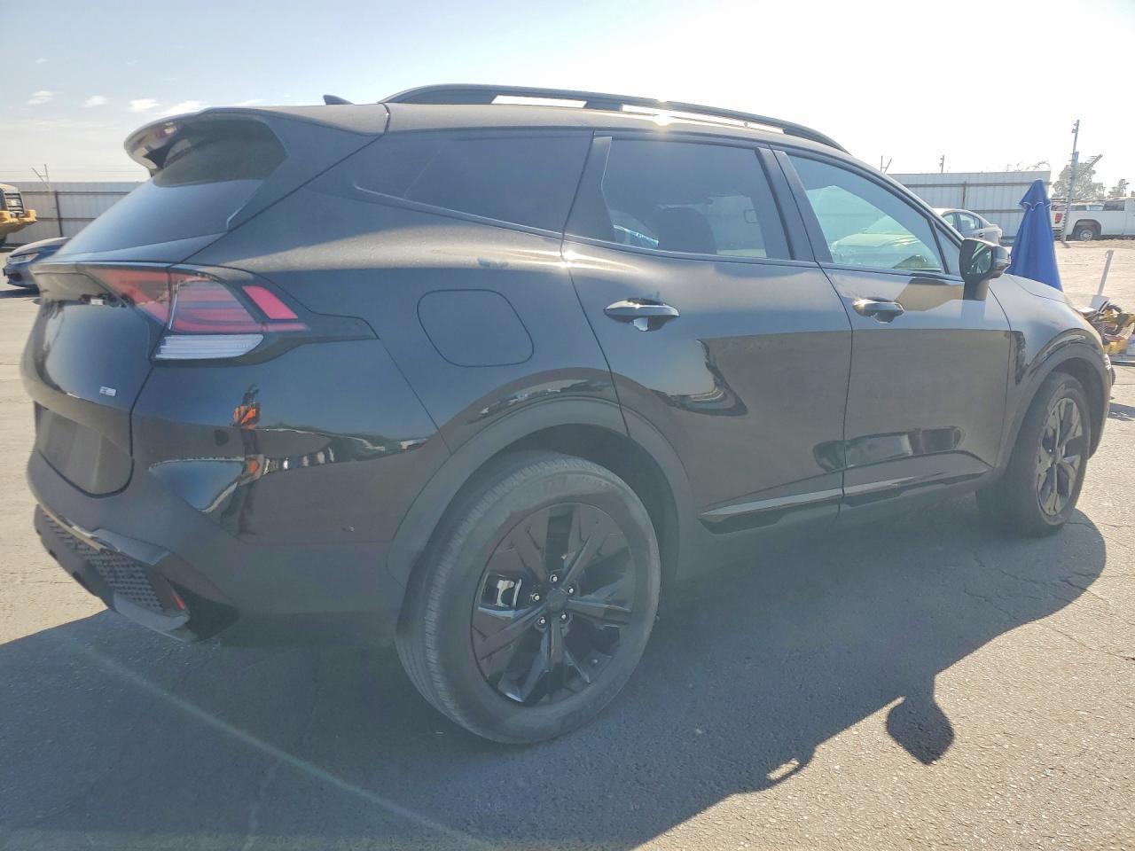 2025 Kia Sportage X-Line Prestige - Image 3
