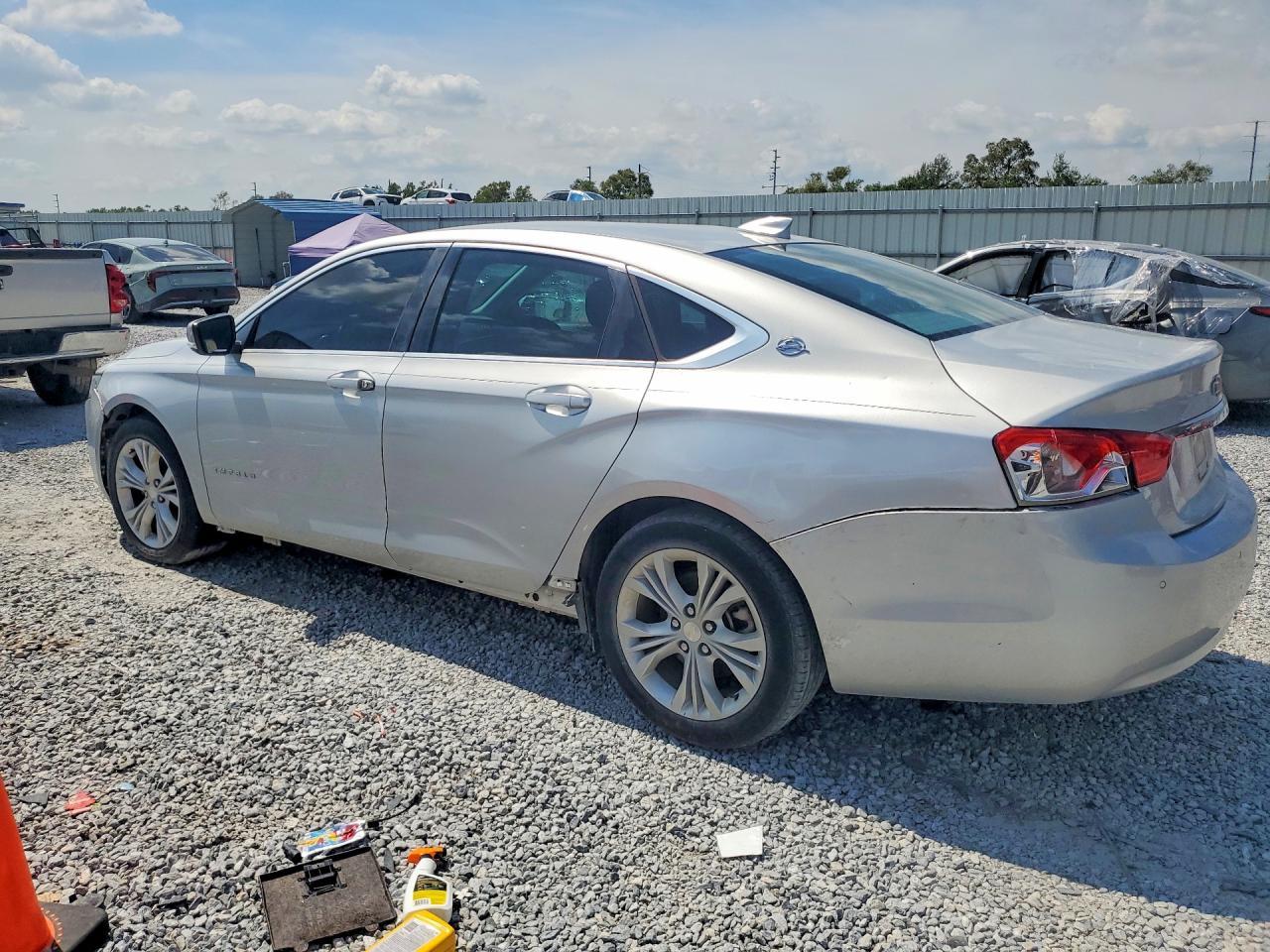 2015 Chevrolet Impala Lt - Image 2