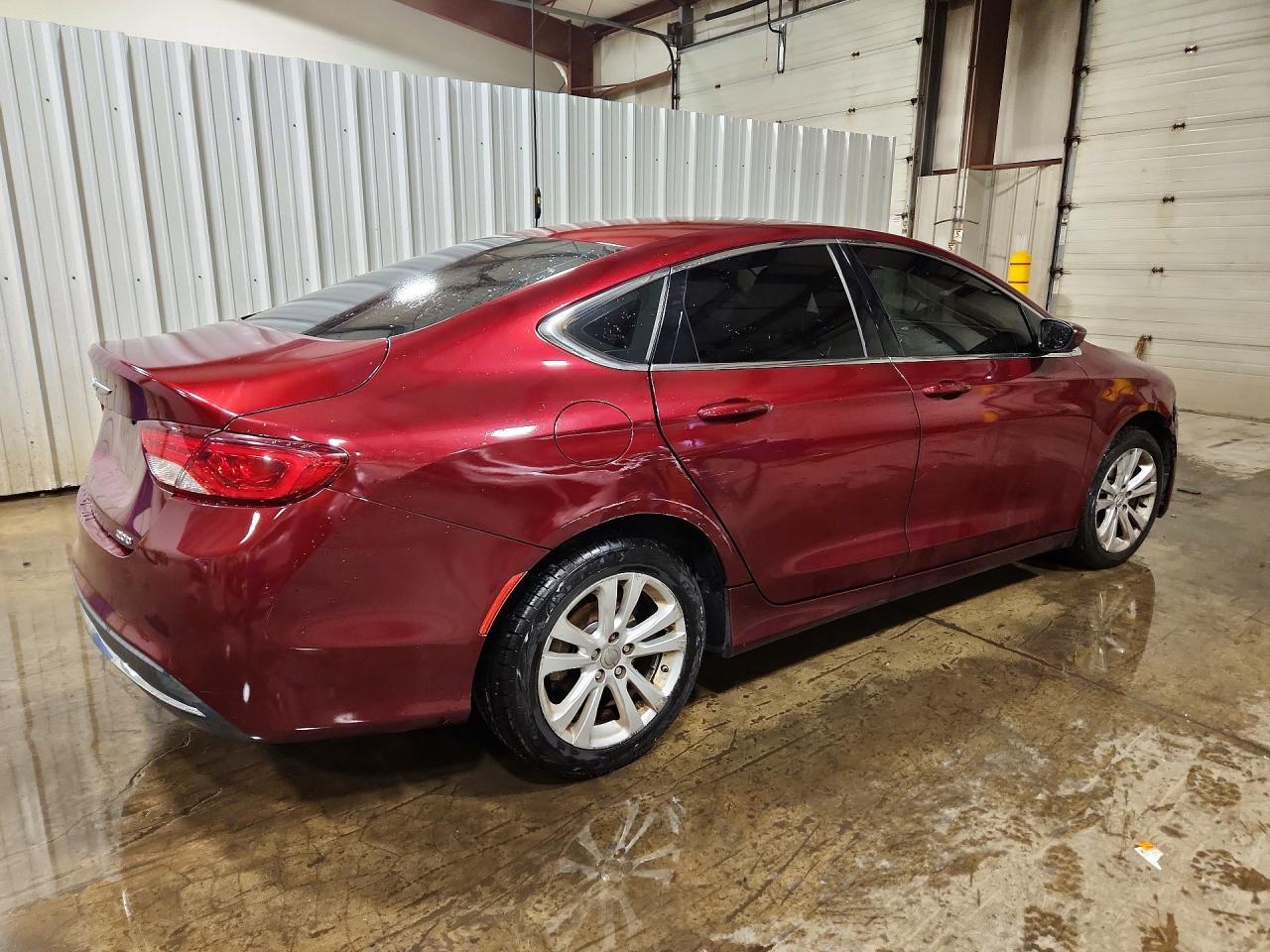 2015 Chrysler 200 Limited - Фото 3
