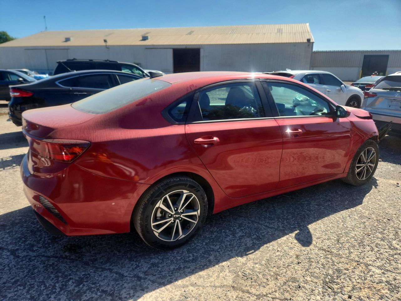2023 Kia Forte Lxs - Image 3