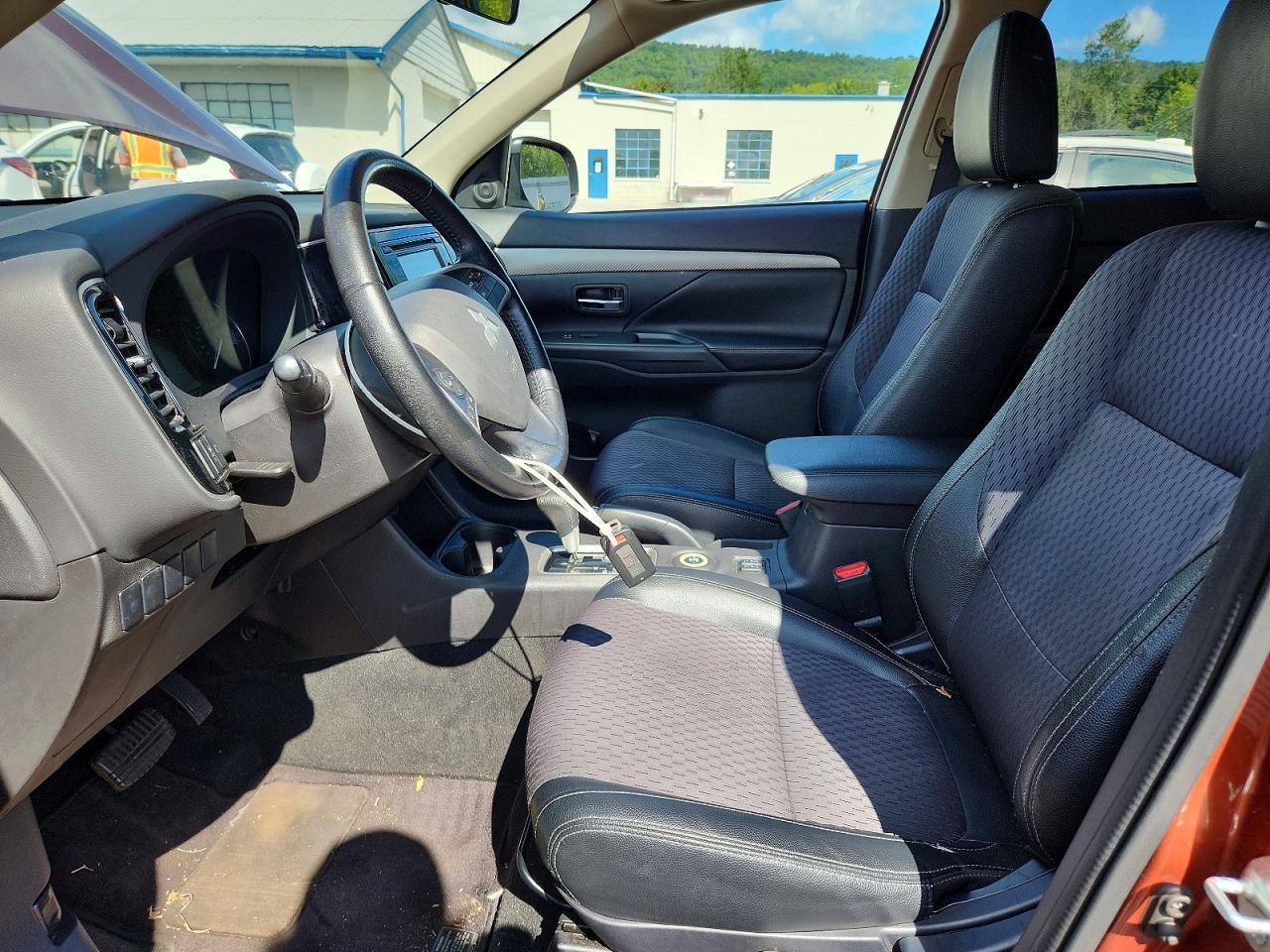 2015 Mitsubishi Outlander Se - Фото 7