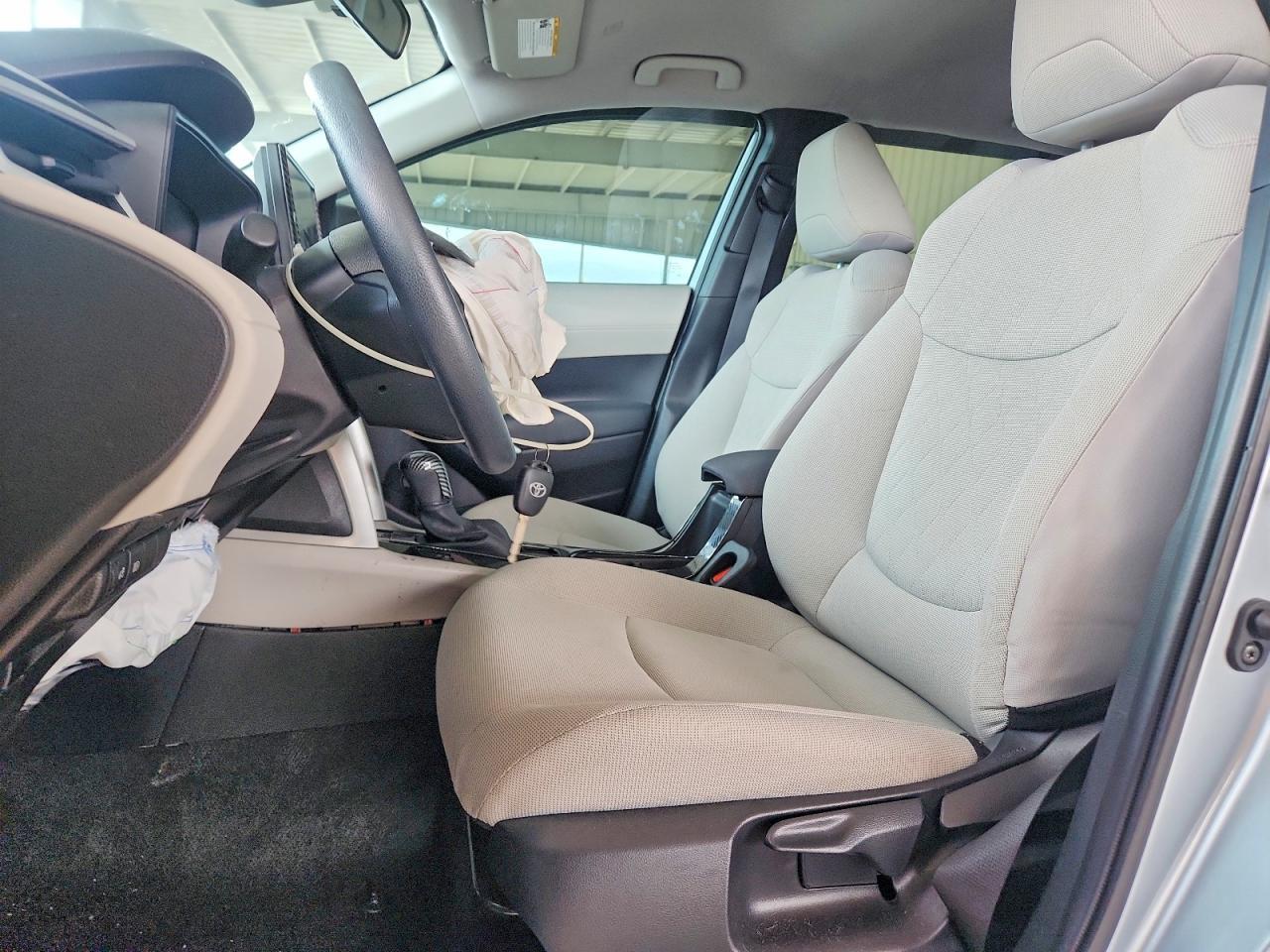 2025 Toyota Corolla Cross L - Фото 7