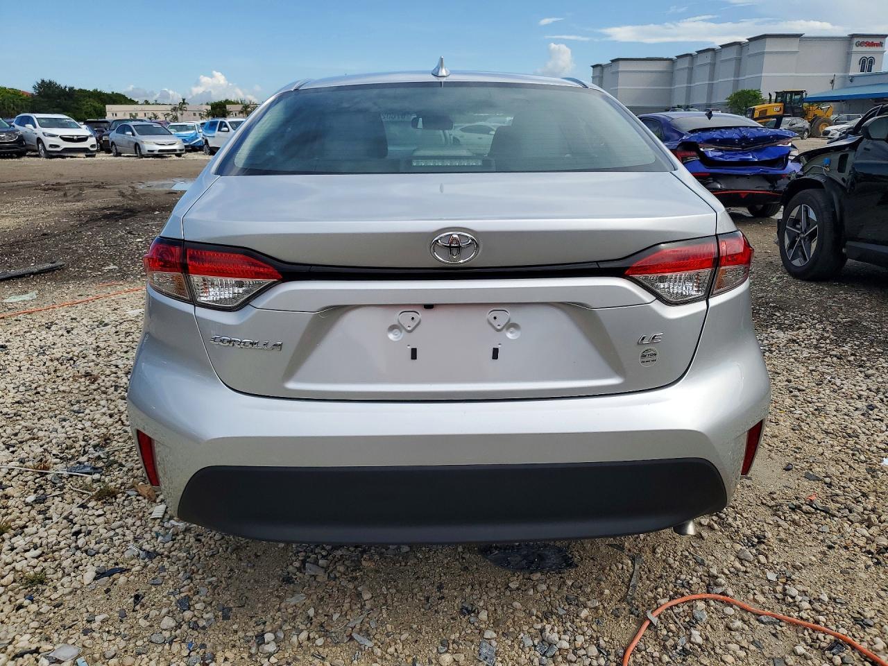 2025 Toyota Corolla Le - Фото 6